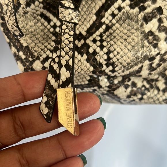 Steve Madden serpentine print small backpack - Picture 5 of 9